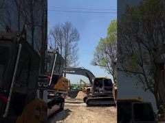 gebruikte Vovlo EC240 graafmachine klaar voor het laden